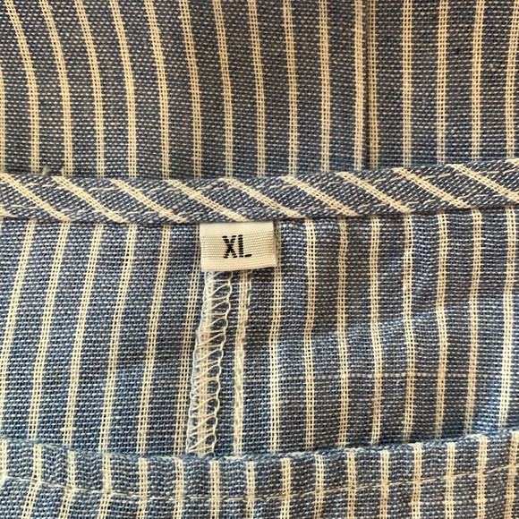 Ladies blouse - Picture 3 of 4